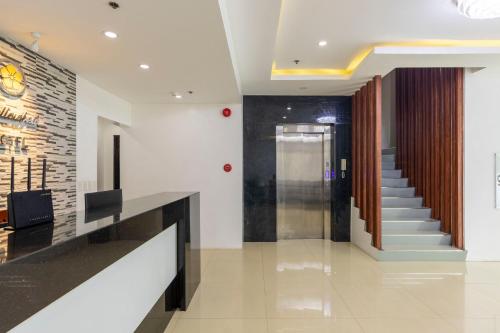 Gallery image of Yellowbell Hotel in Batangas City
