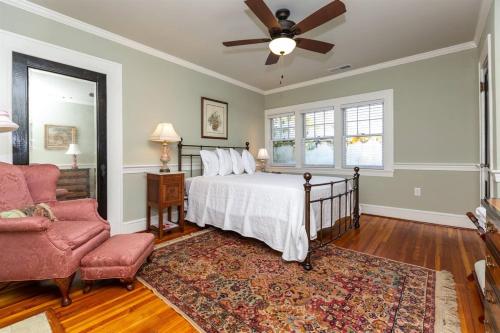 Gallery image of Renowned historic home downtownacross from park in Winston-Salem