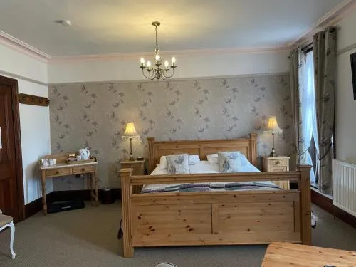 Overdale Guesthouse and Free Parking photo 40