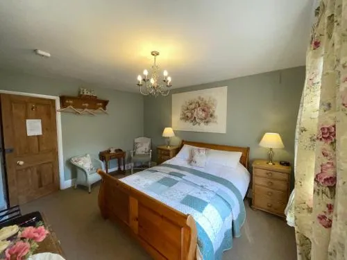 Overdale Guesthouse and Free Parking photo 39