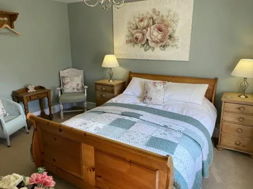 Overdale Guesthouse and Free Parking photo 38