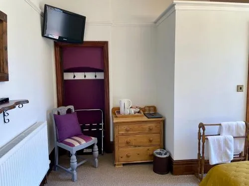 Overdale Guesthouse and Free Parking photo 11