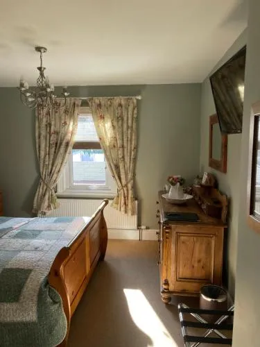 Overdale Guesthouse and Free Parking photo 37