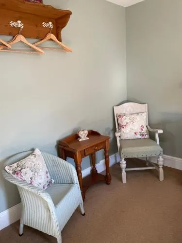 Overdale Guesthouse and Free Parking photo 35