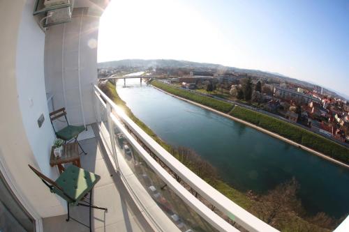Fotografie z fotogalerie ubytování Apartman RIVERVIEW v destinaci Karlovac