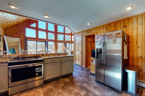 Olde Loon Landing – Photos 4
