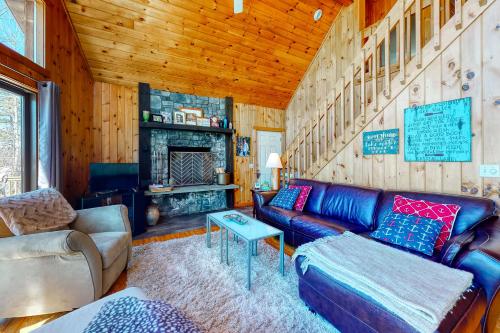 Olde Loon Landing – Photos 2
