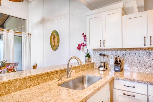 Køkken eller tekøkken på Princeville Mauna Kai 9