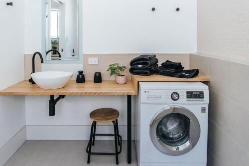 Köök või kööginurk majutusasutuses Studio on Lewis Tiny House
