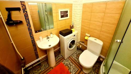 A bathroom at Apartment on Lenina 18
