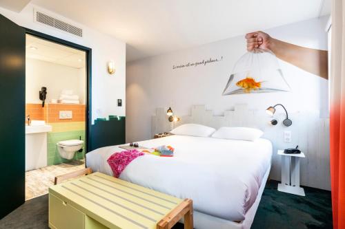 ibis Styles Thonon-les-Bainsにあるベッド
