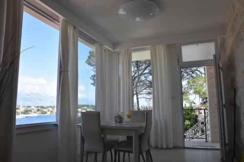 Balkoni atau teres di Holiday Home Sumartin (682-2)