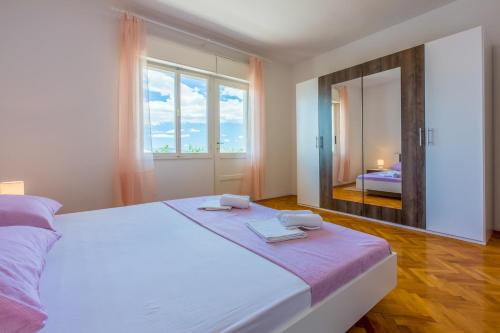 AZUR NOVI VINODOLSKI