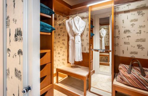 Vannituba majutusasutuses Terme di Saturnia Natural Spa & Golf Resort - The Leading Hotels of the World