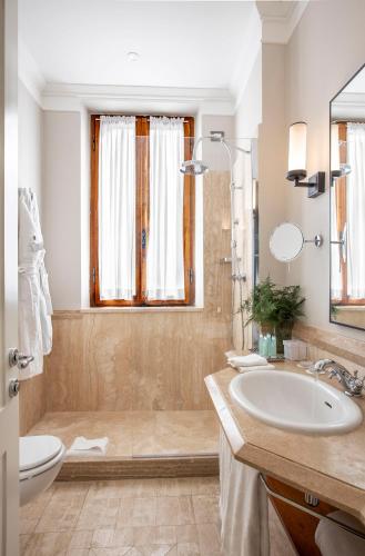Koupelna v ubytování Terme di Saturnia Natural Spa & Golf Resort - The Leading Hotels of the World