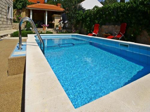 Bazén v ubytování Villa Aquarius nebo v jeho okolí