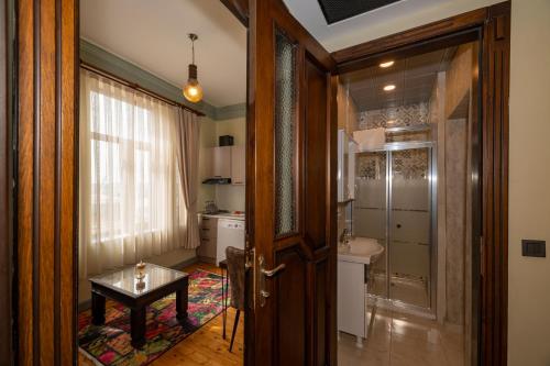 Vonios kambarys apgyvendinimo įstaigoje O'Pera Okanlı Suites