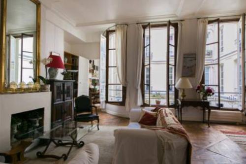 Photo de la galerie de l'établissement Duplex St-Michel - Quartier latin, à Paris