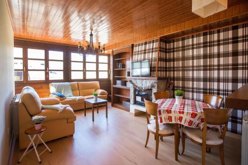 Lanuza by PIRINEOS 360 - Garaje y trastero