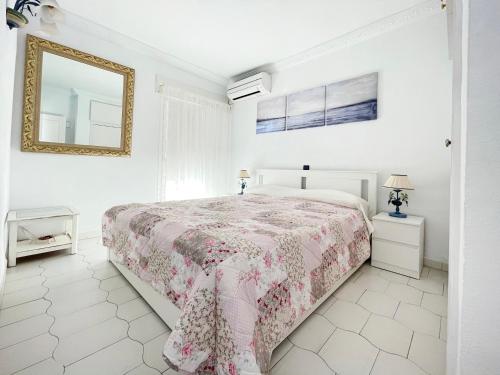 Beautiful apartment with sea views, Benal Beach