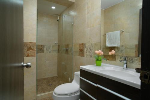 Ένα μπάνιο στο Hollywood Beach Suite