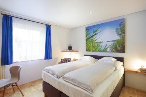 Ein Bett oder Betten in einem Zimmer der Unterkunft Hotel & Restaurant Zur Glocke