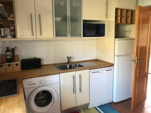 Kuchyň nebo kuchyňský kout v ubytování Chale a 25 minutos de Madrid cerca de Somosierra