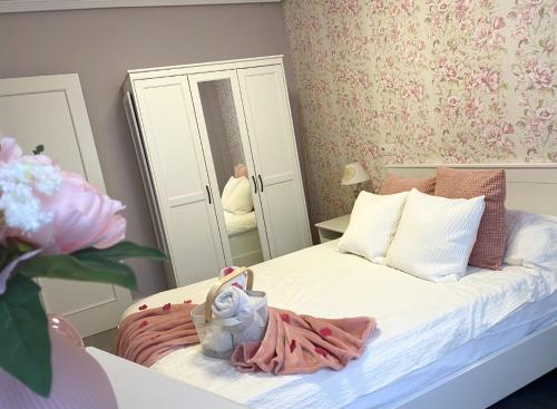 Modern apartment with jacuzzi and city view, Almería, 80 m²