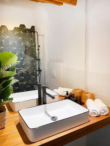 Pepper - Boutique Living in Old Town