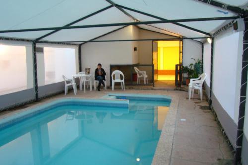 Hotel Temu 내부 또는 인근 수영장