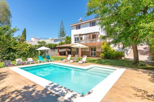 Villa Alegría - Option of Heated Pool - Sleeps 8