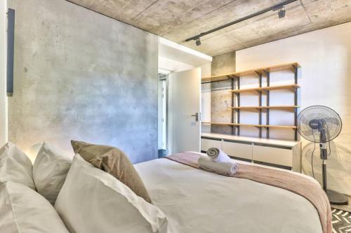 Krevet ili kreveti u jedinici u okviru objekta Third Floor-Breath-taking views- two bed in new development!