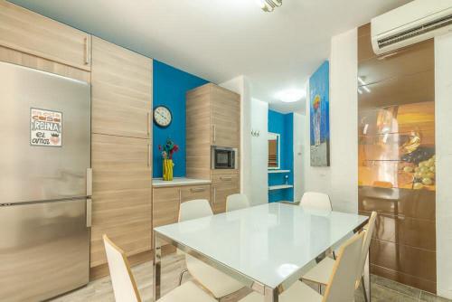 Beautiful flat with balcony and wifi in Málaga Center