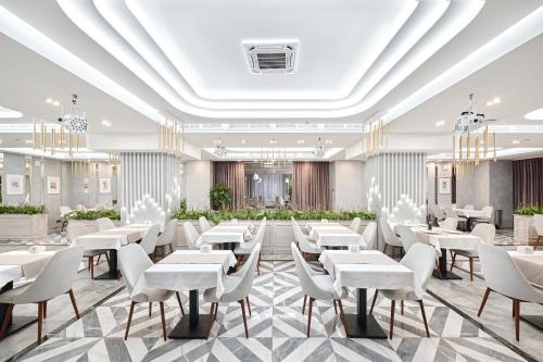 Gallery image of WHITE HILL Hotel in Belgorod