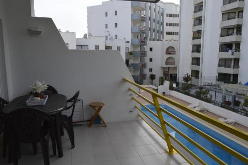 Apartamento próximo da Marina Vilamoura c/piscina e estacionamento
