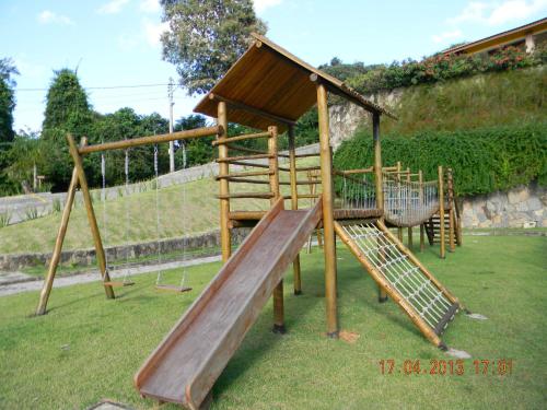 Детска площадка в Refugio do Saci Hotel