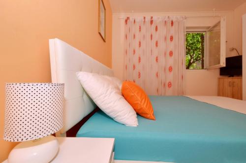 B apartment with terrace with the sea view