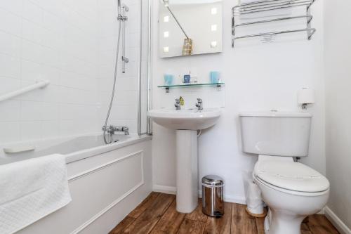 Un baño de The New England