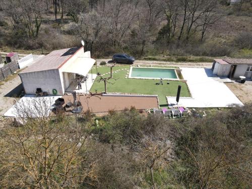 Photo de la galerie de l'établissement MARTIN's COTTAGE Tourrettes, à Tourrettes