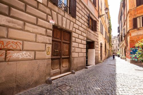Grotte Apartment near Campo dé Fiori