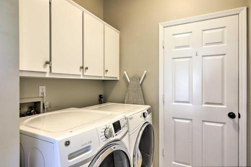 Φωτογραφία από το άλμπουμ του Pine Mountain Valley House with Pool and Grill! σε Hamilton