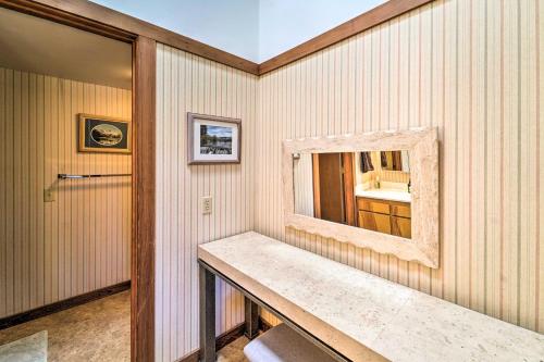 Gambar di galeri bagi Quiet Home with Graeagle Meadows Golf Course View! di Graeagle