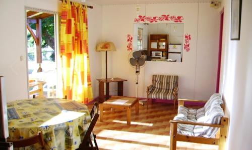 Posezení v ubytování Maison charmante Sainte-Luce