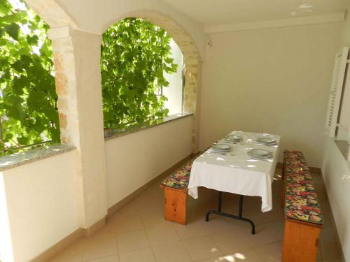 Two-Bedroom Apartment in Malinska I