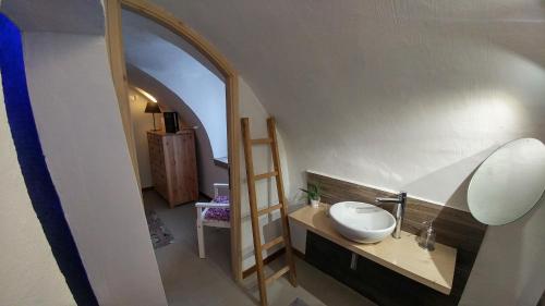 Kúpeľňa v ubytovaní Dimora Aganoor: the guesthouse - relais & gourmet - a few steps from the divine