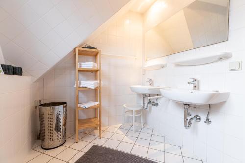 Koupelna v ubytování Appartementanlage am Arnumer See