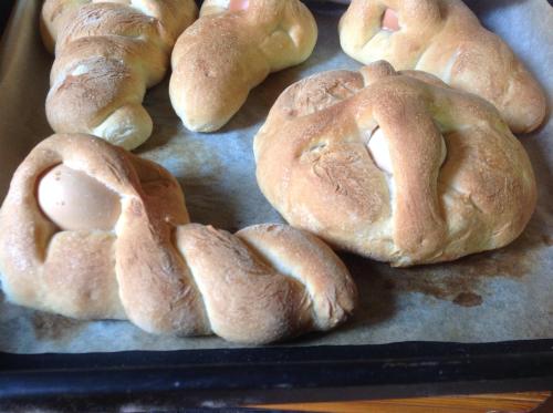 a group of buns sitting on a baking sheet at La Vecchia Taverna B&B in Prignano Cilento