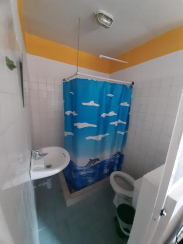 Ett badrum på Hotel Andaluz