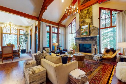 Arrowhead Abode – Photos 3