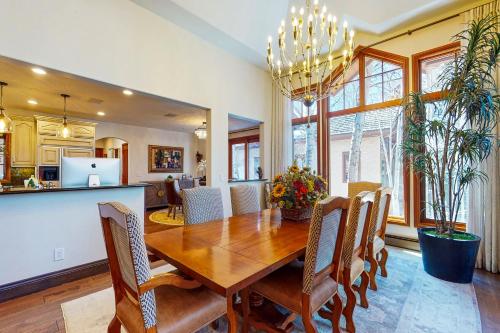 Arrowhead Abode – Photos 4